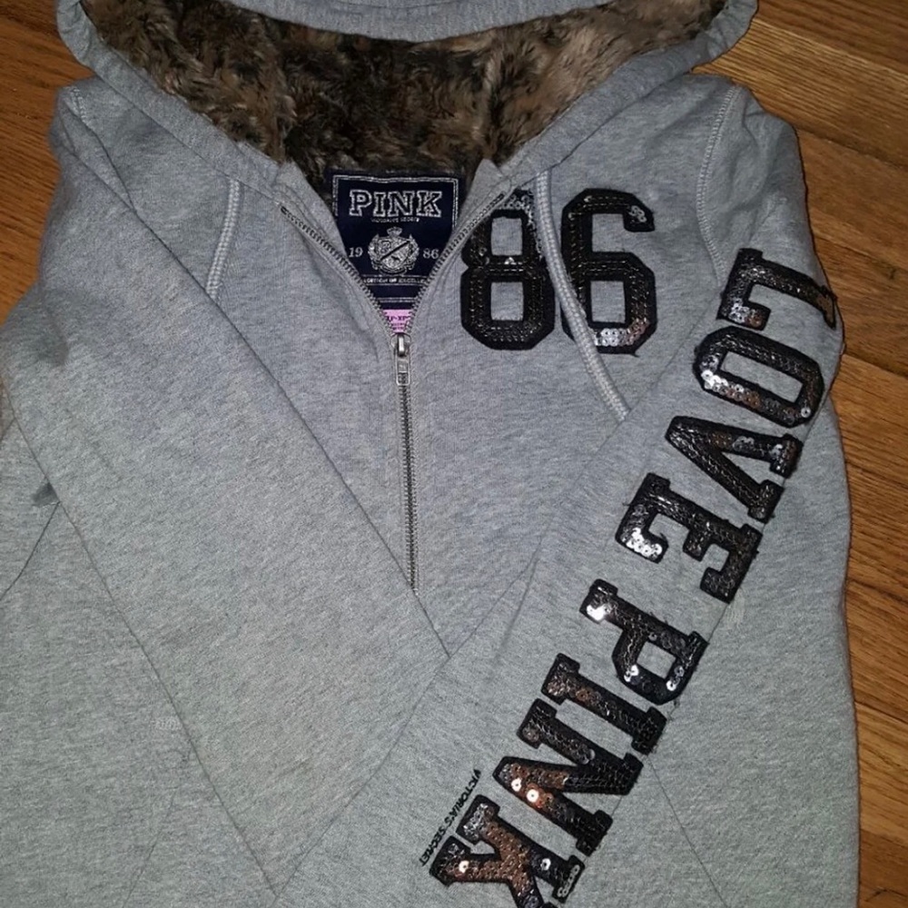 🔥SOLD 🔥Victoria’s Secret Pink Fur Lined Hoodie